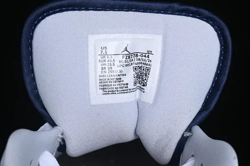 All categories Air Jordan Jordan series basketball shoes Air Jordan 1 Low Air Jordan 1 Low AJ1 Joe 1 silk navy blue low-top cultural casual sneakers FZ8778-044